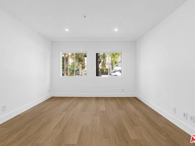 16100 W Sunset Blvd #102 — Photo 15