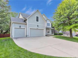 6930 Roundtree St, Shawnee, KS 66226