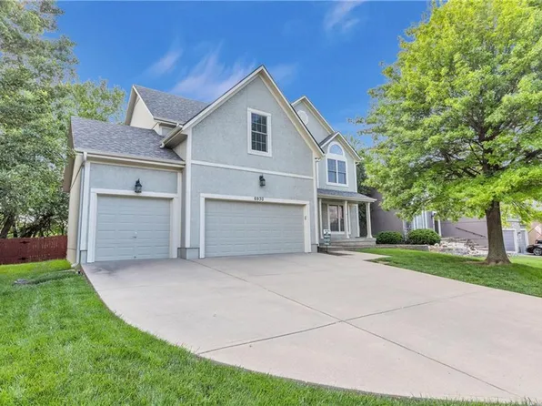 6930 Roundtree St, Shawnee, KS 66226