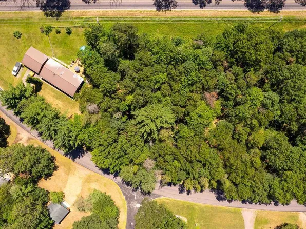 1079 West QUEENS WAY, Nekoosa, WI 54457