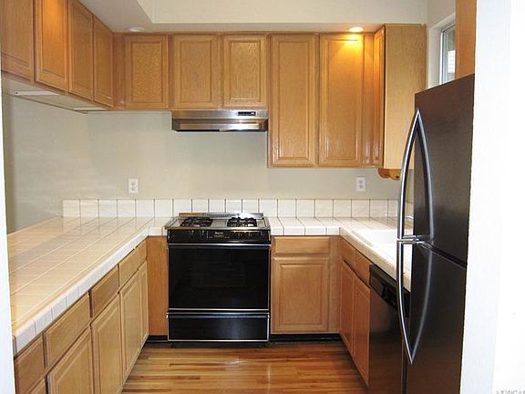2nd image of 875 Tamalpais Ave APT 6