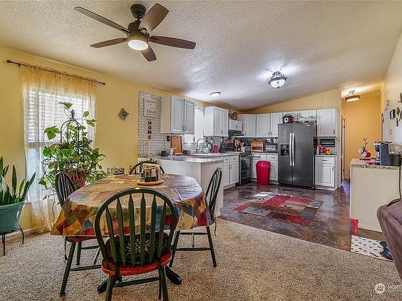 3rd image of 4000 Longview Street NE #27