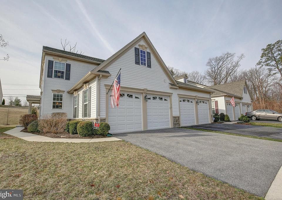 1st image of 719 Shallop Ct