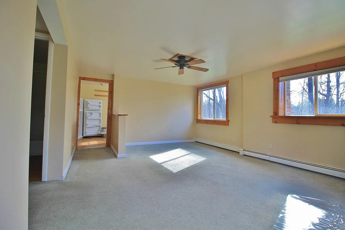Building Photo - 473 Wilbur Ave #2