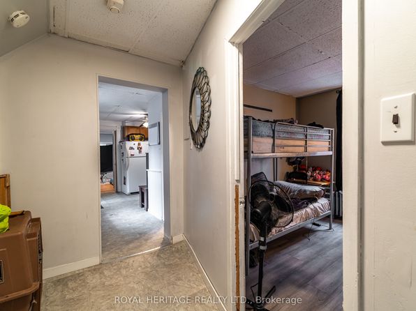 364 Parkhill Rd W, Peterborough, ON K9H 3J1