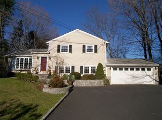 12 Granite Springs Rd, Yorktown Heights, NY 10598
