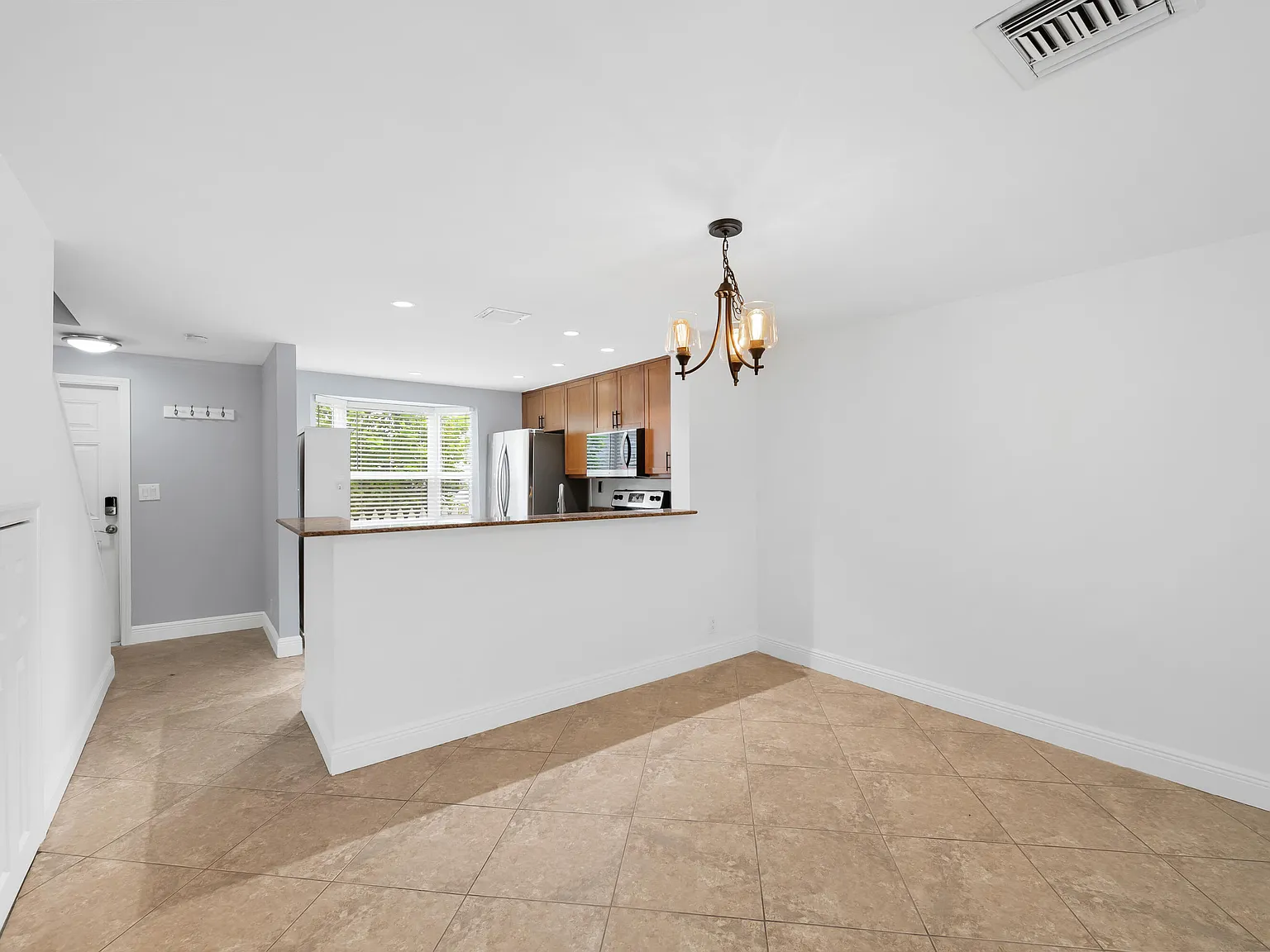 2 bed, 1.5 bath, 1060 sqft, $2,850 — Photo 4