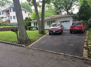 238 Wildwood Rd, Ronkonkoma, NY 11779