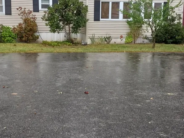 20 Donna's Way, Seabrook, NH 03874