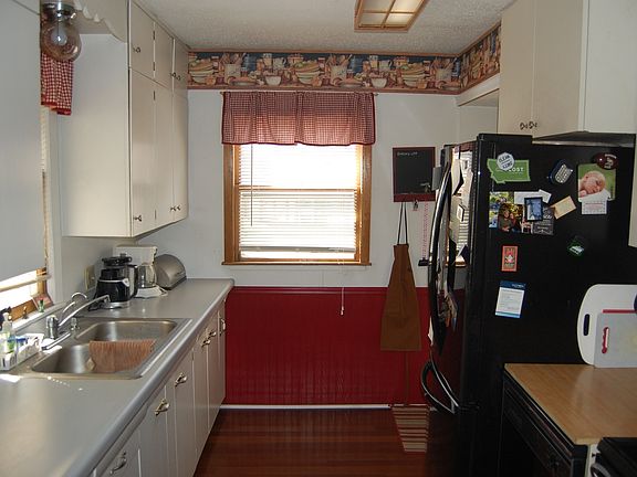 3rd image of 901 Smith Ave