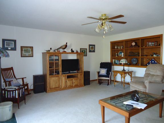 3rd image of 1258 N 2200 East Rd