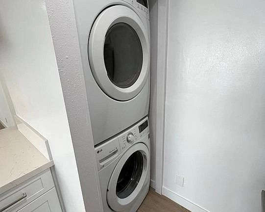 5th image of 3900 W 1st St #2