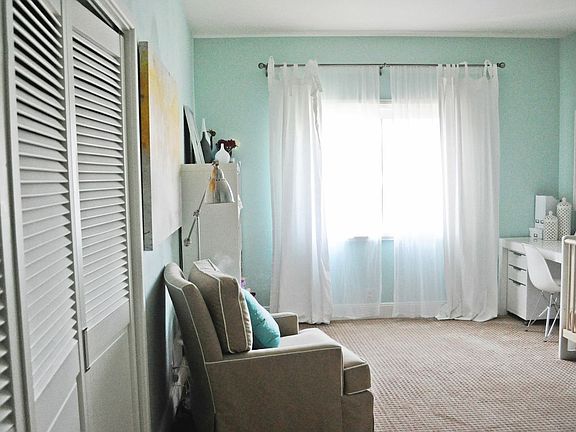 5th image of 130 S Mentor Ave #24