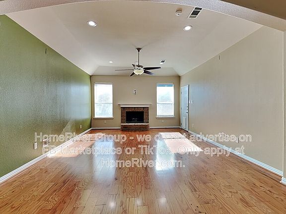 2nd image of 2327 Wise Rd