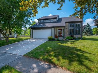 5281 Triple Crown Ct, Columbus, OH 43221
