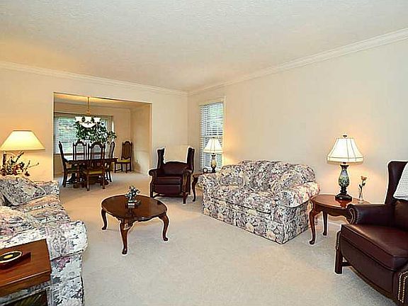 3rd image of 5524 Saddlebrook Dr