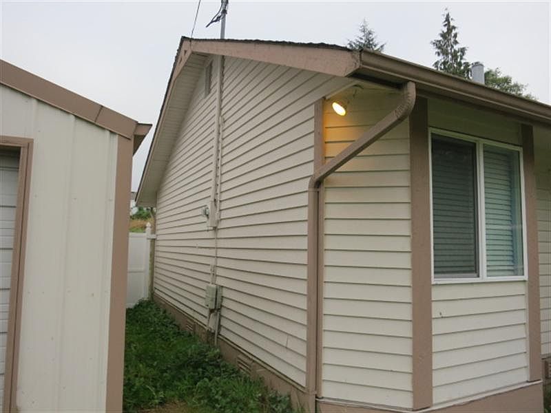 1st image of 4805 73rd Dr NE