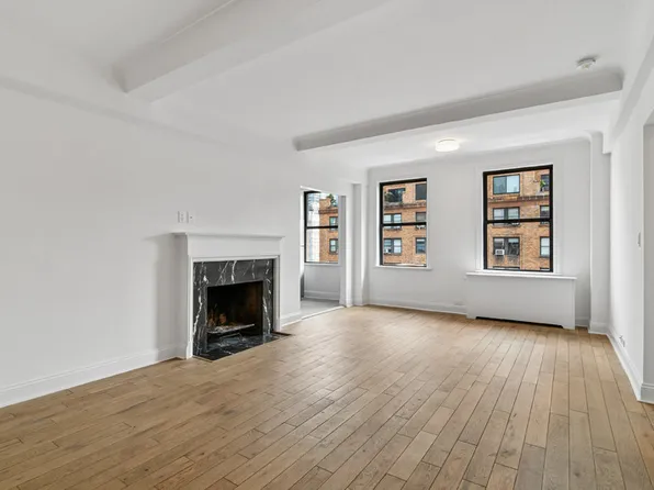 440 West 34th Street image 1 of 10