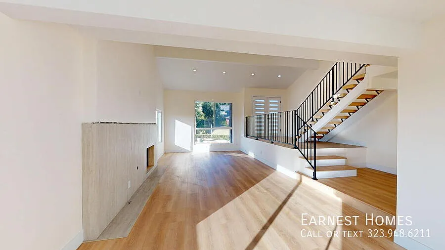 Spacious 5BR Woodland Hills Home with Amazing Views, Private Pool & Modern Comforts — Photo 4