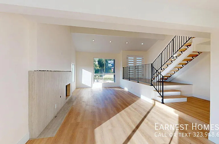 4455 Deanwood Dr — Photo 2