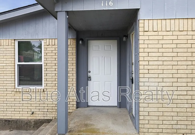 116 Arrowhead St #A — Photo 2