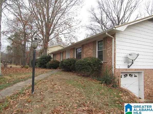 809 Sugarloaf Ln, Anniston, AL 36207