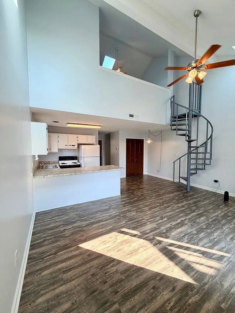 Your Surfside Beach Condo Awaits! — Photo 1