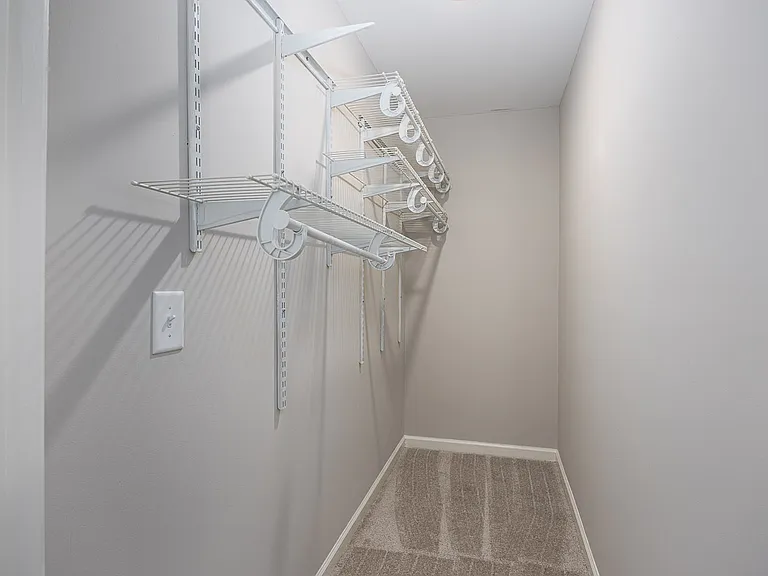 3317B Niagara Dr — Photo 10