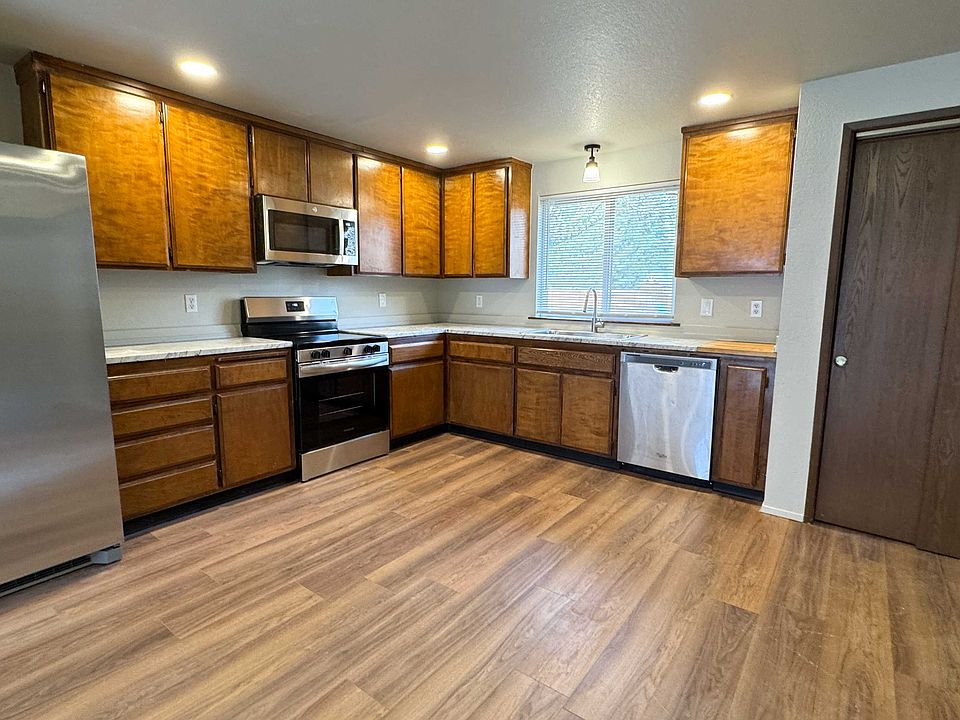 1st image of 8022 47th Ave NE #3