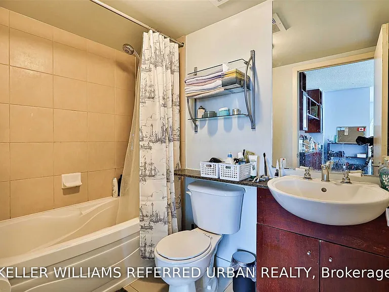 397 Front St W #1210 — Photo 25