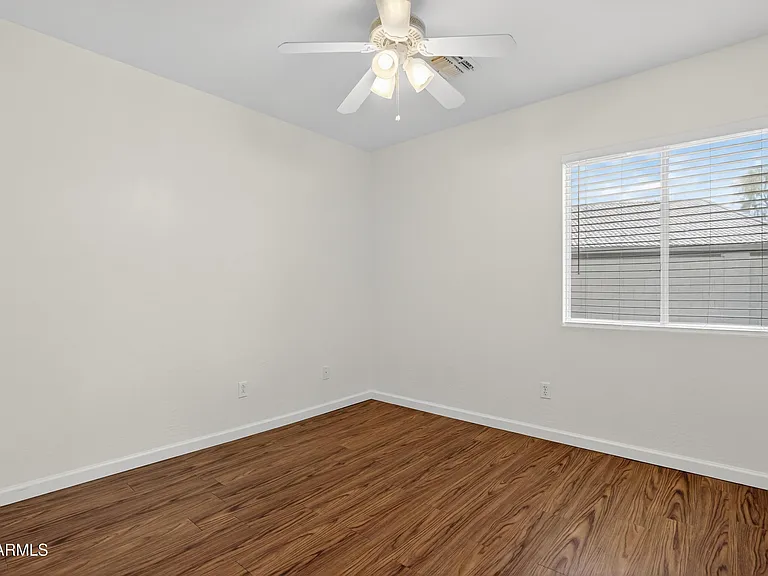 15481 W Mauna Loa Ln — Photo 33