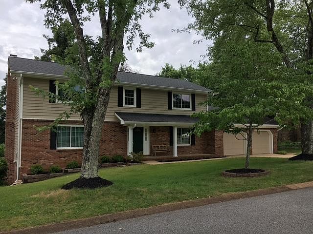 2nd image of 1804 Colonial Way Cir