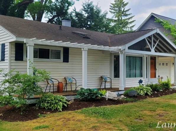 568 Mason St, Saugatuck, MI 49453