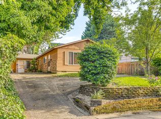 4220 SE Ivon St, Portland, OR 97202