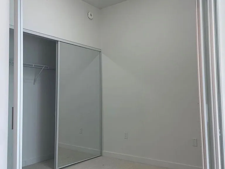 230 Simcoe St #2117 — Photo 8