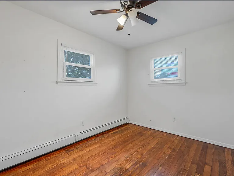 61 Kellum St #1 — Photo 5