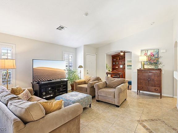 3rd image of 10971 Civiletti St