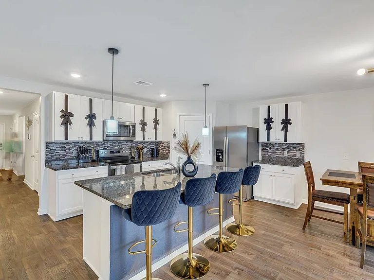 123 Tobago Cir — Photo 18