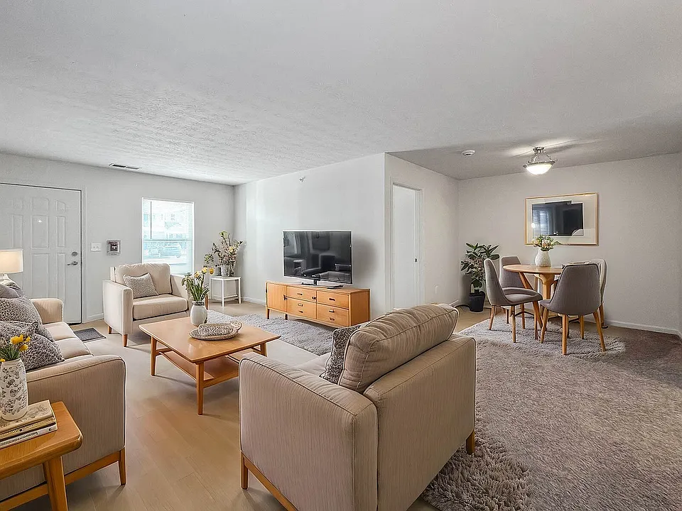 Living & Dining Area