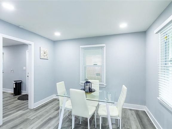 5th image of 73 Anderson Ave NW