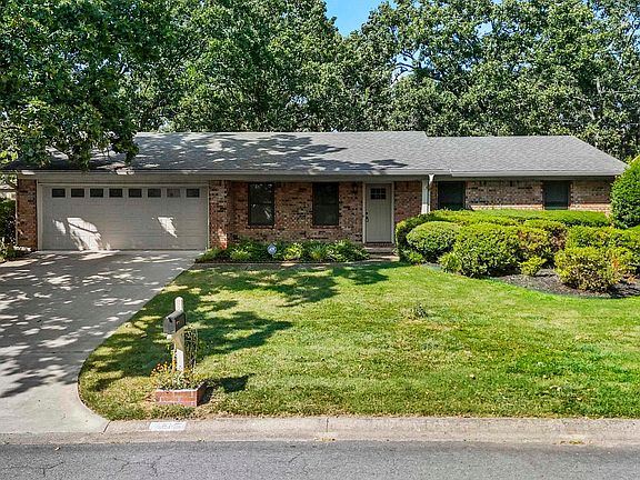 2nd image of 1817 War Eagle Dr