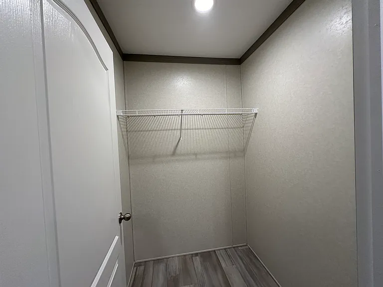 Colonial Manor — Photo 12