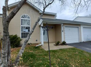 228 Newbury Dr #228, Island Lake, IL 60042