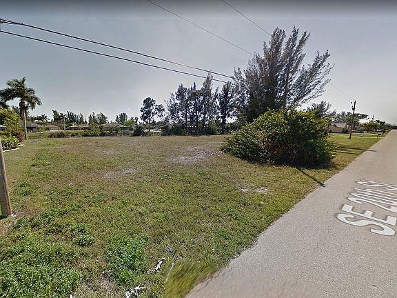 3rd image of 218 SE 20th St
