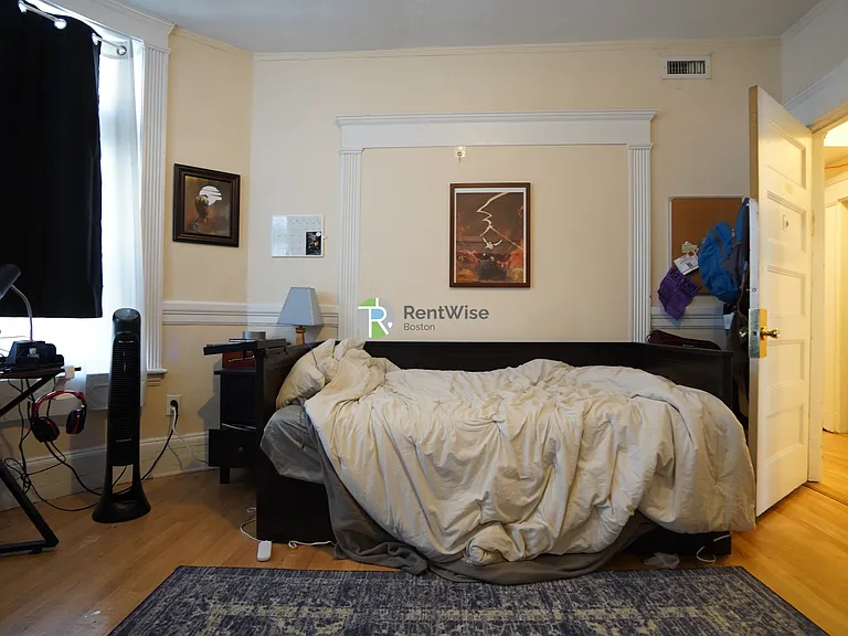 10 Foster St #1 — Photo 12