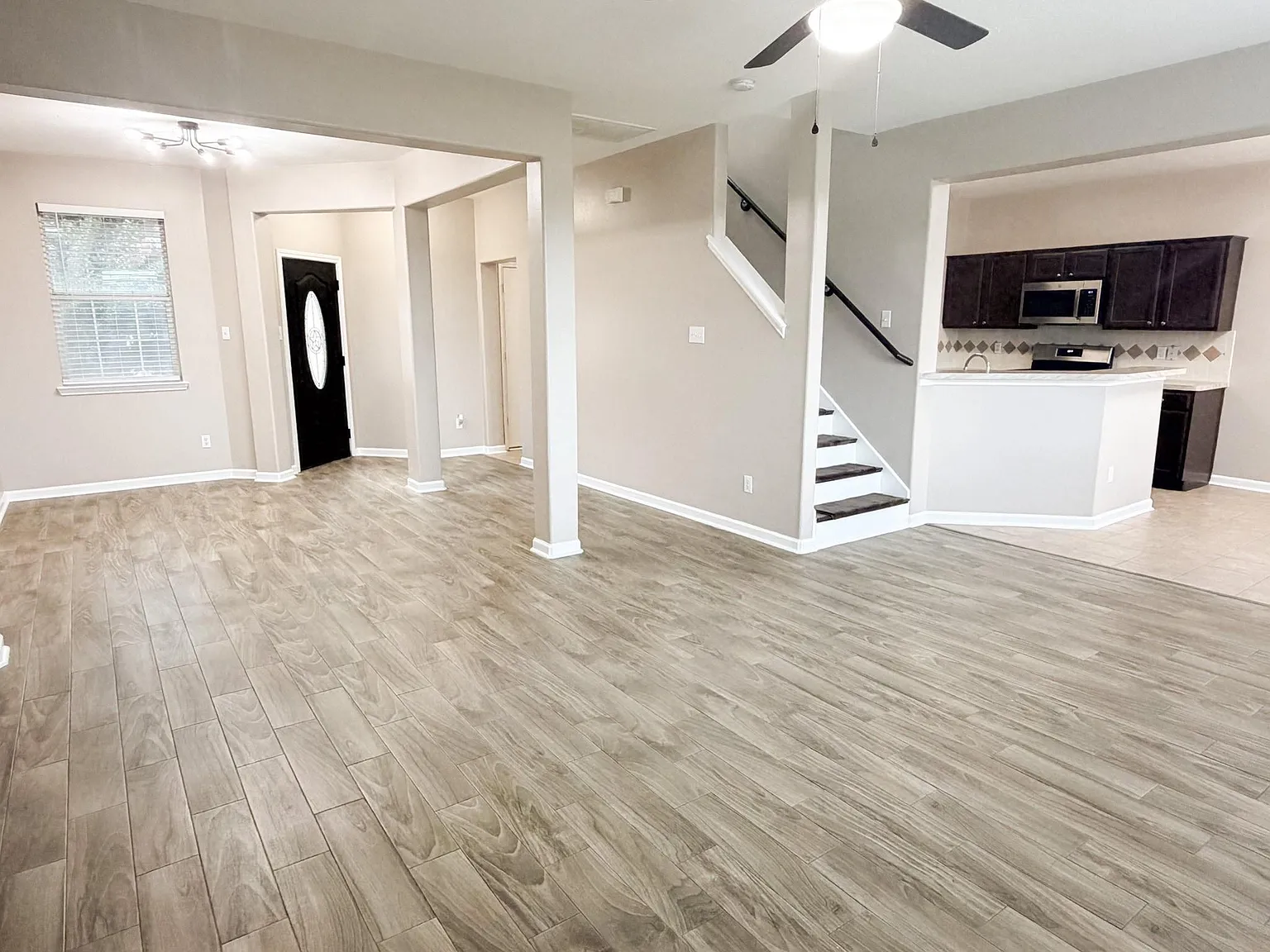 3 bed, 2.5 bath, 1712 sqft, $2,395 — Photo 4