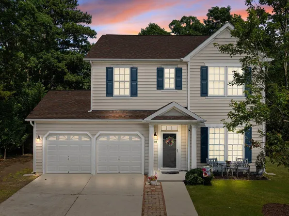 648 Long Melford Dr, Rolesville, NC 27571