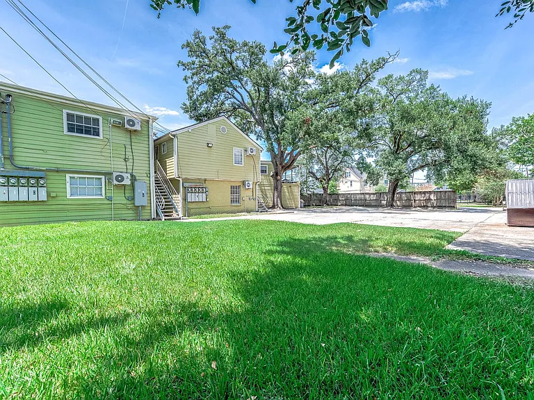 1711 Fourcade St #5 — Photo 9