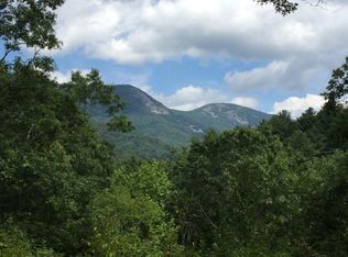 352 Red Cedar Ln, Franklin, NC 28734