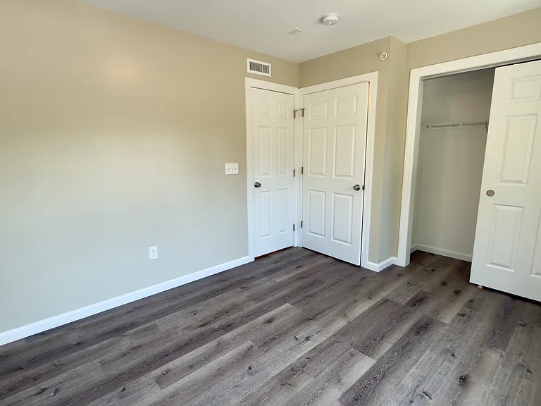 801 W Broad St #4 — Photo 20